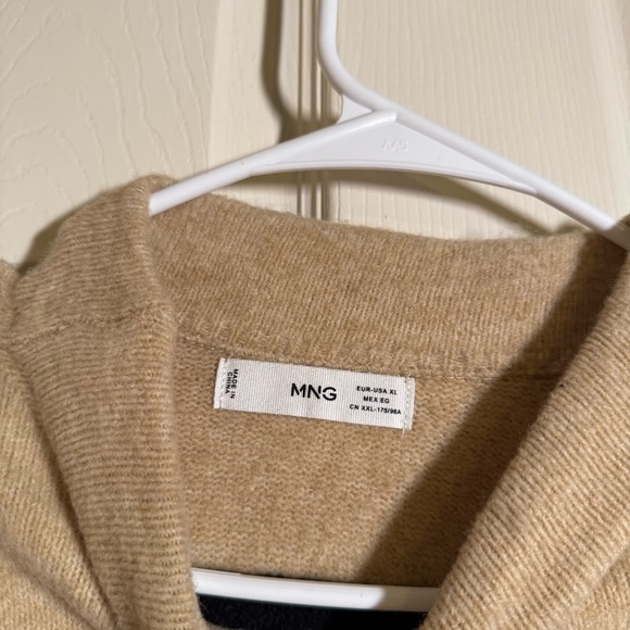 Mango Beige Knit Comfy Stitch Top Size XL - Picture 3 of 9